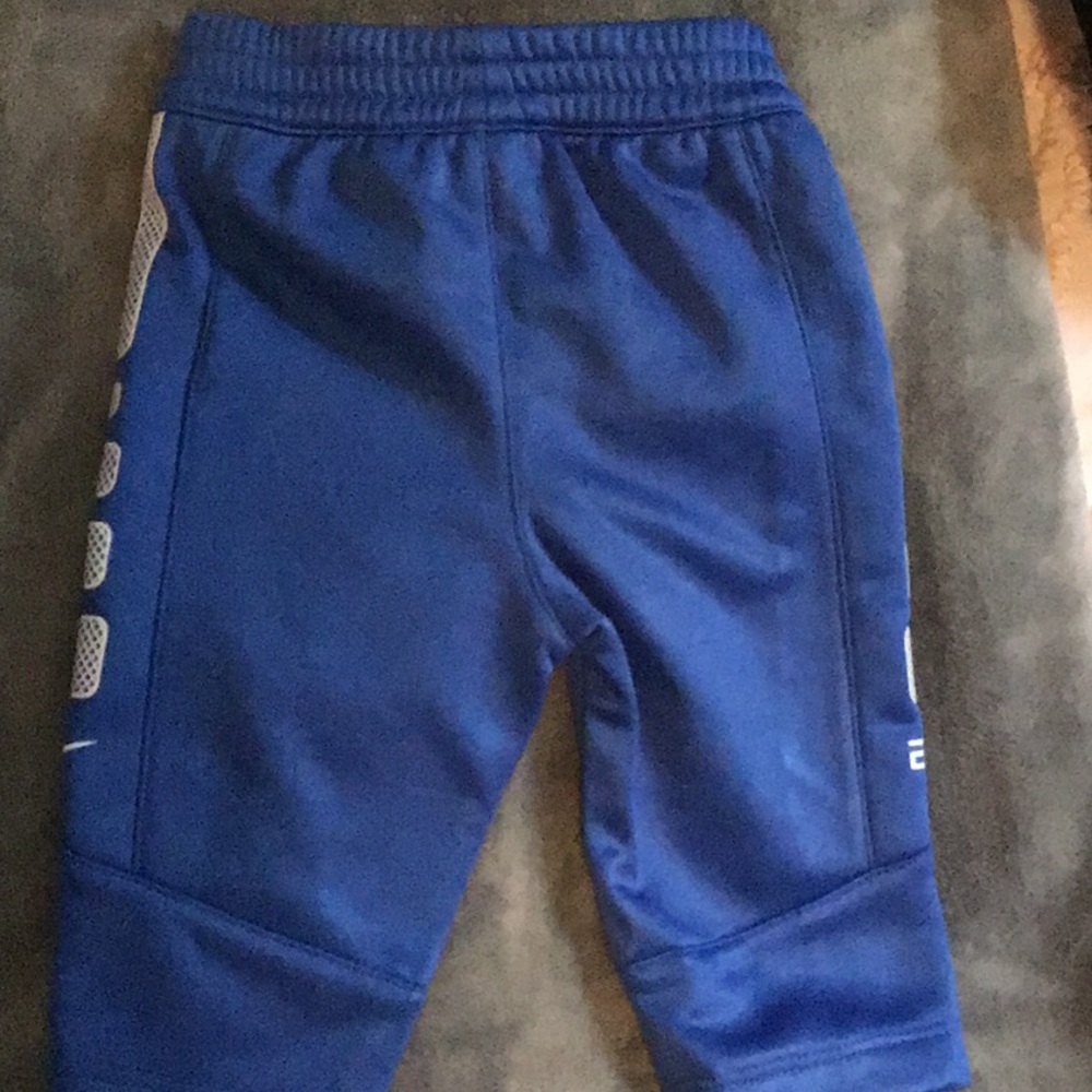 Jogger - Picture 4 of 4